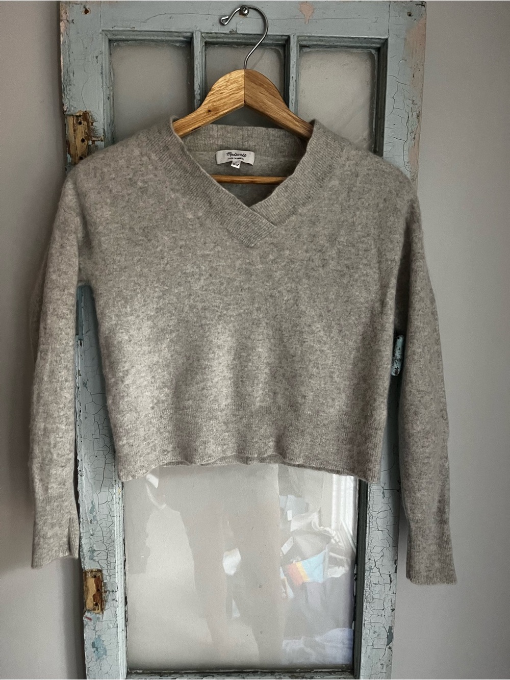 Madewell Light Gray Cropped V-Neck Sweater